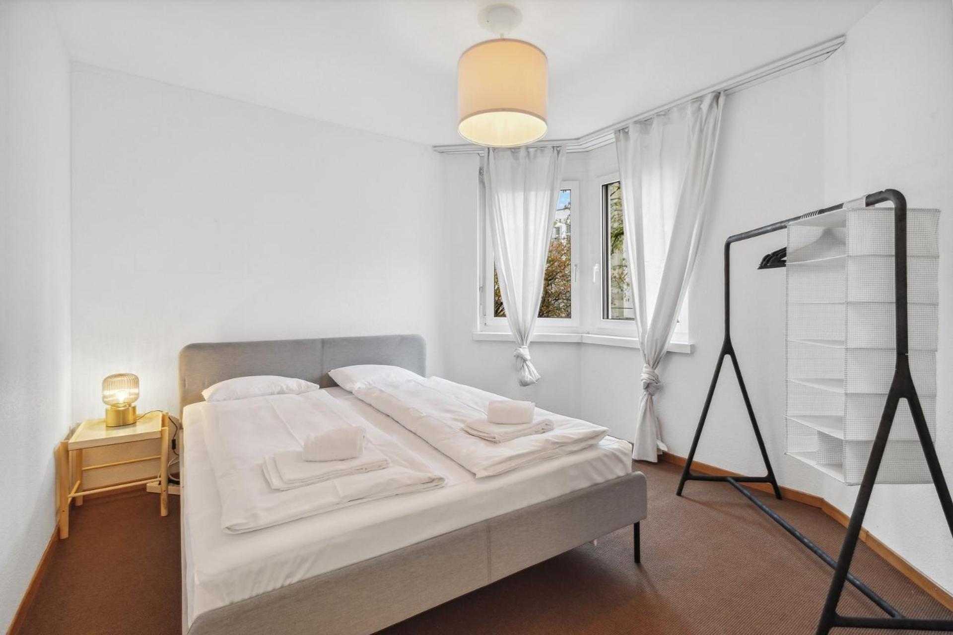 Neumuensterstrasse 26 * Curych